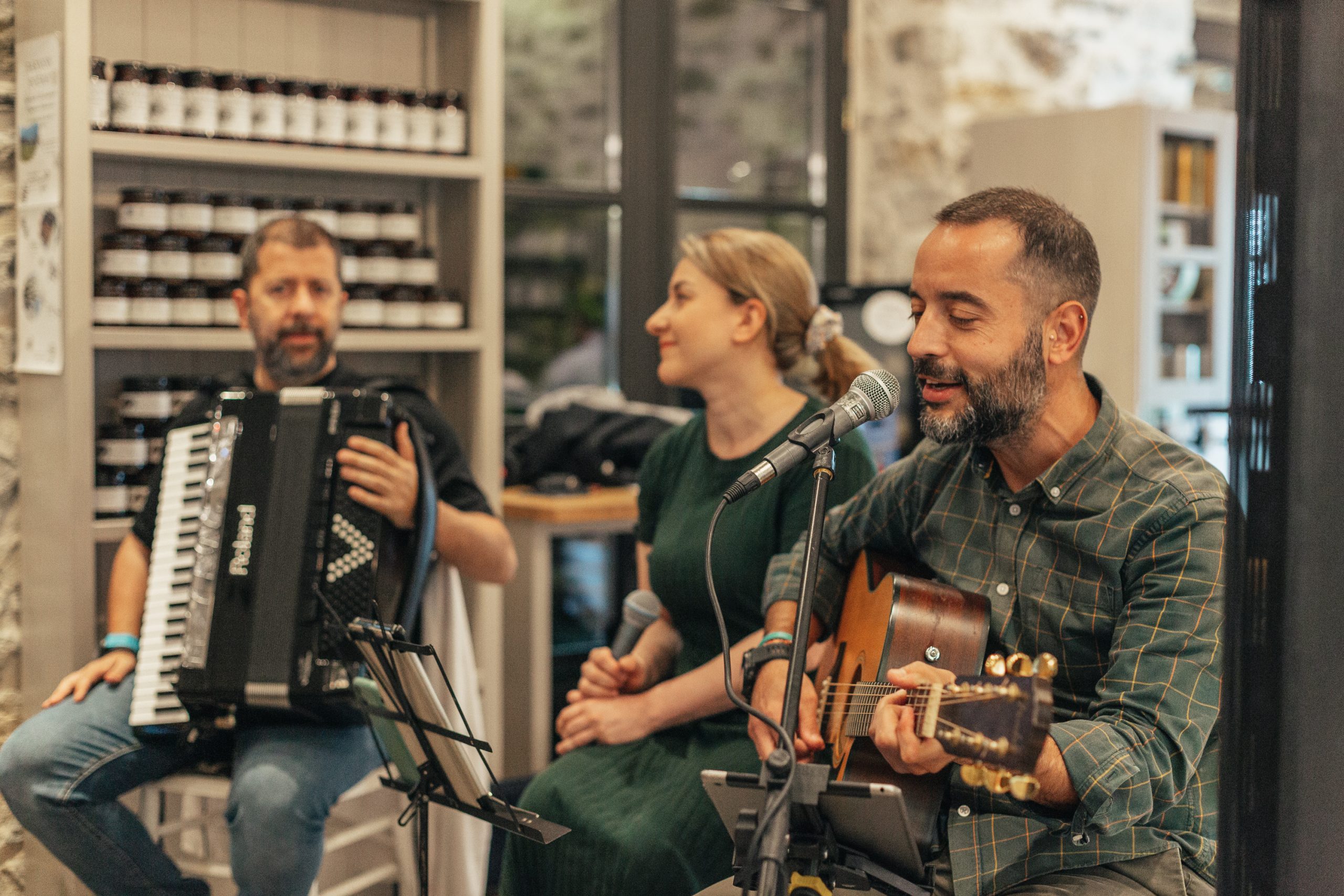 A musical tribute to Stavros Kougioumtzis and Manos Loizos